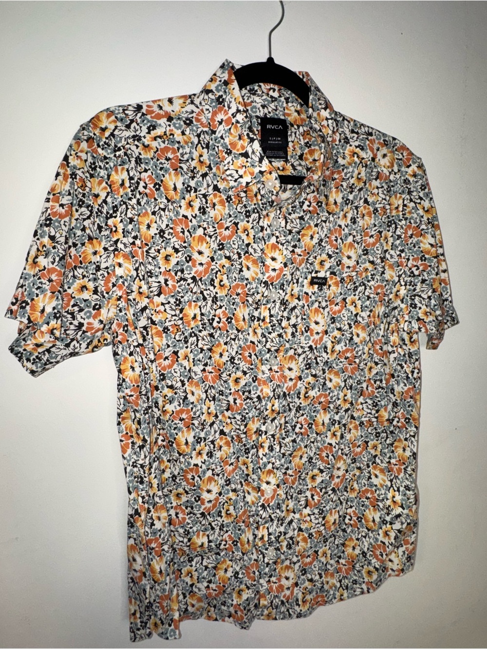 RVCA Men’s S Regular Fit Floral Short Sleeve Button Up Shirt